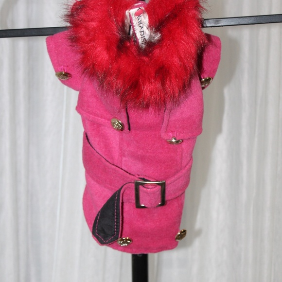 Reversible Hot Pink Dog Coat with Red Faux Fur Collar – Size M - Picture 3 of 9